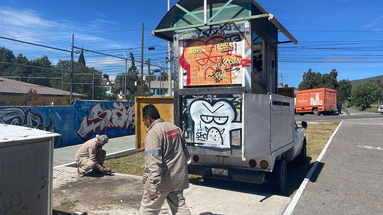 Pachuca: retiran módulos abandonados de renta de bicicletas