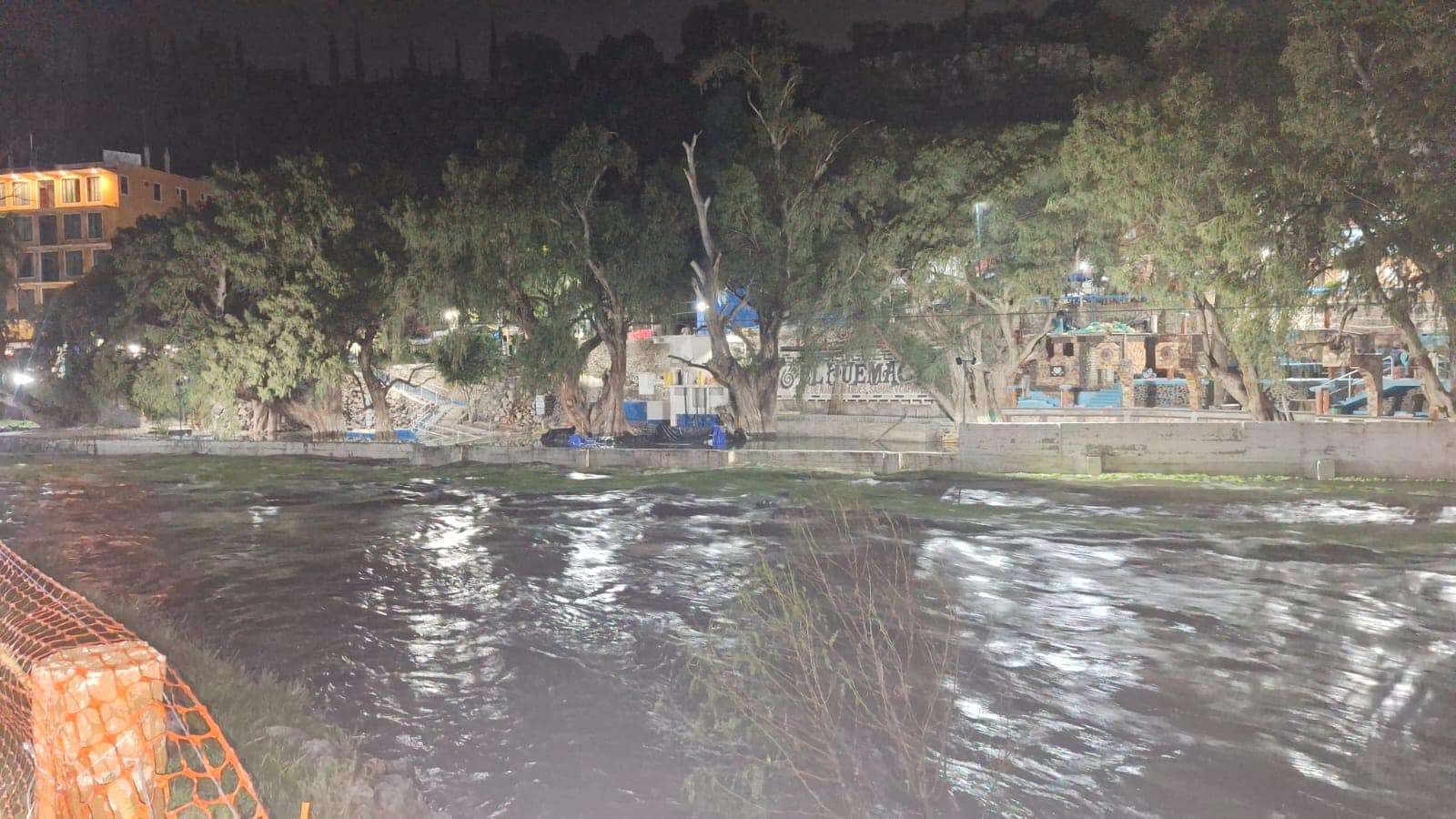 Tezontepec de Aldama: balneario Huemac se inunda por desborde de río