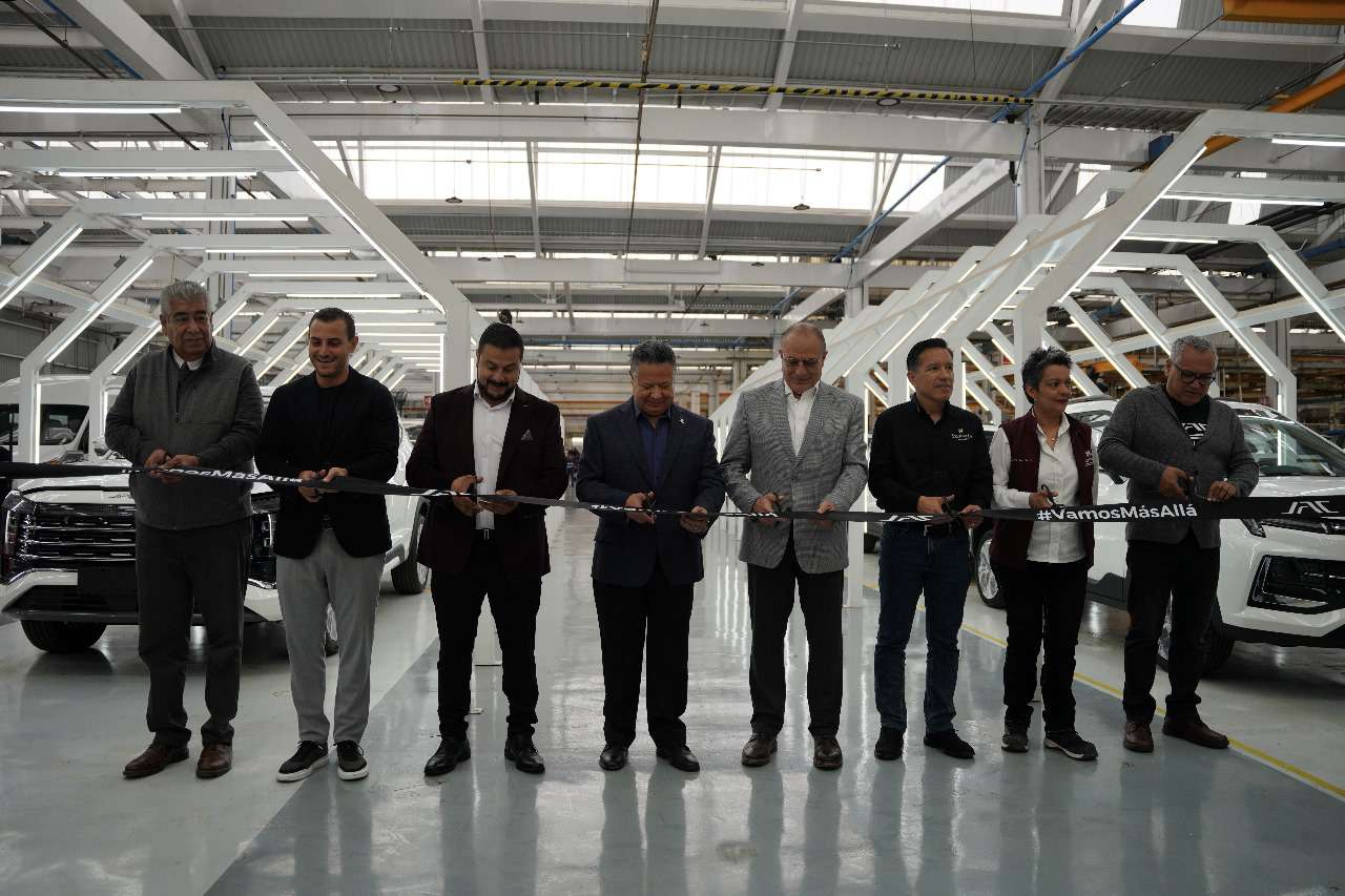 Julio Menchaca inaugura líneas de producción de Giant Motors Latinoamérica – JAC México