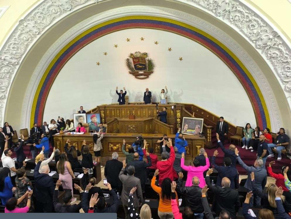 Pide Asamblea Nacional de Venezuela romper relaciones con España