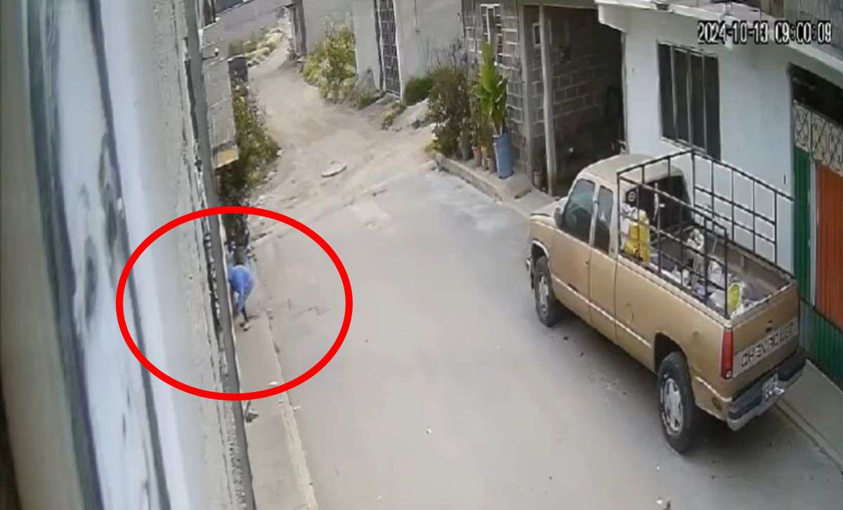 VIDEO | Mujer abandona a recién nacido en Tecámac