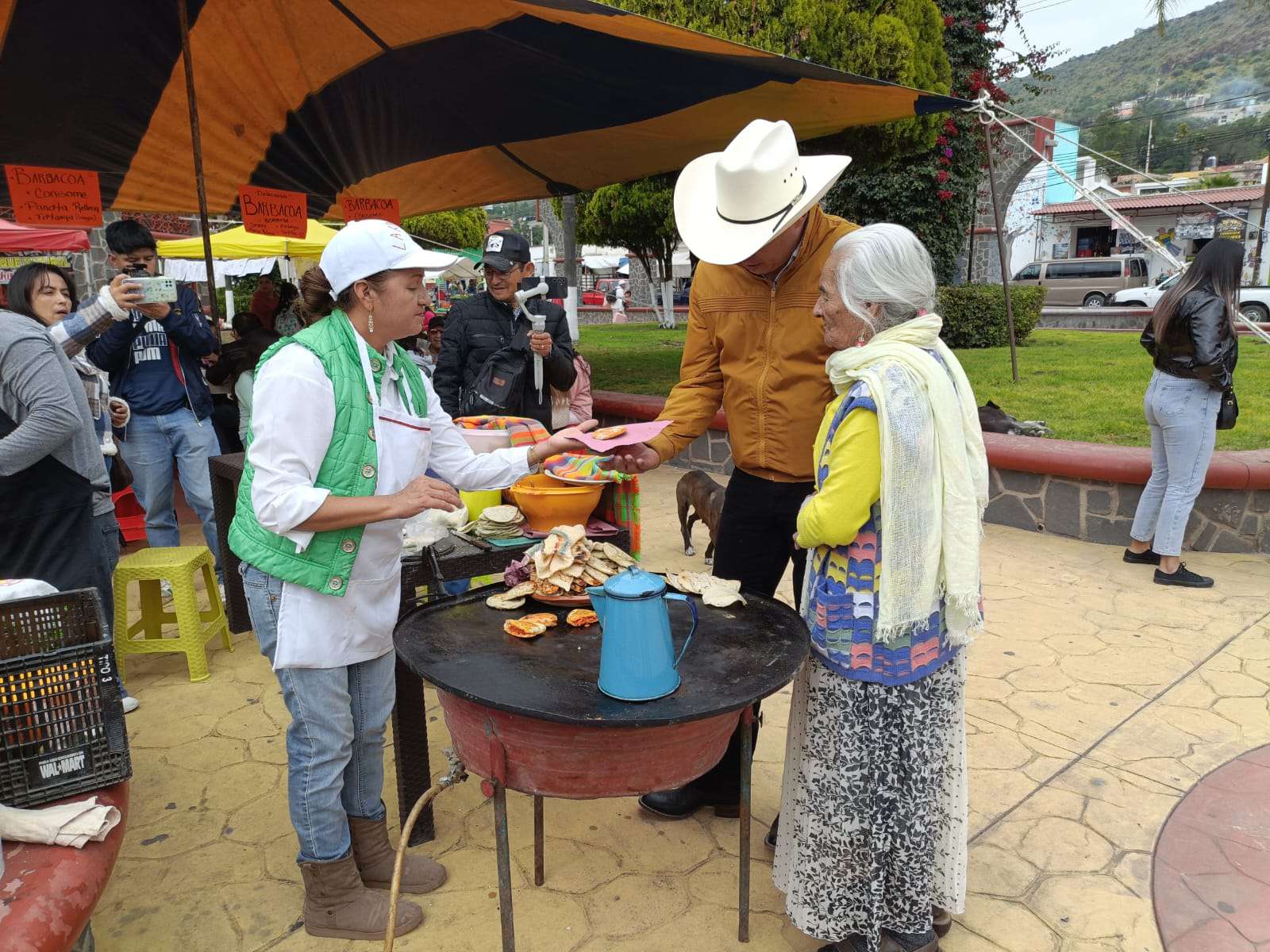 Tetepango: alcalde promete tianguis ganadero