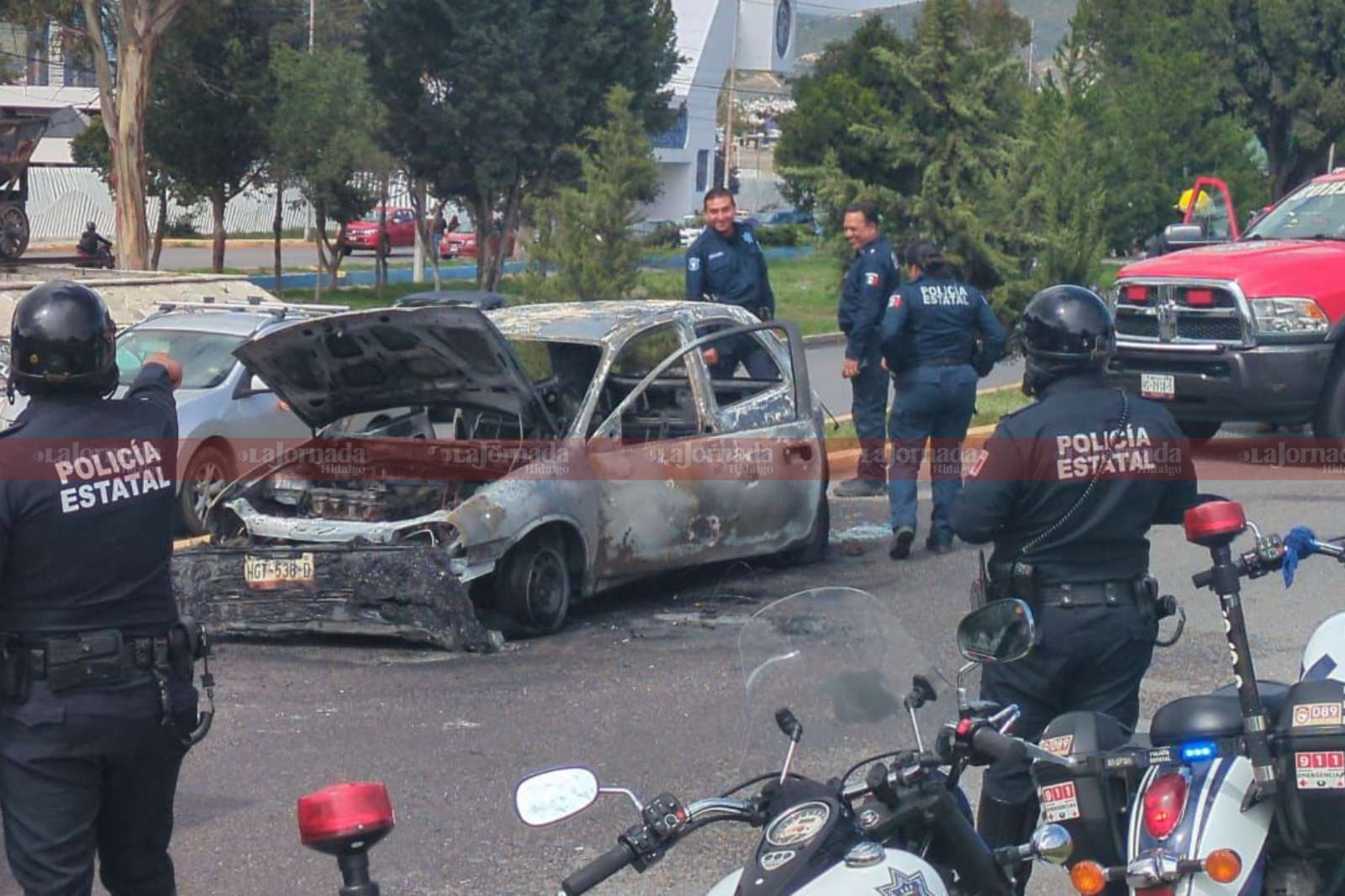 Se incendia auto en Bulevar Felipe Ángeles