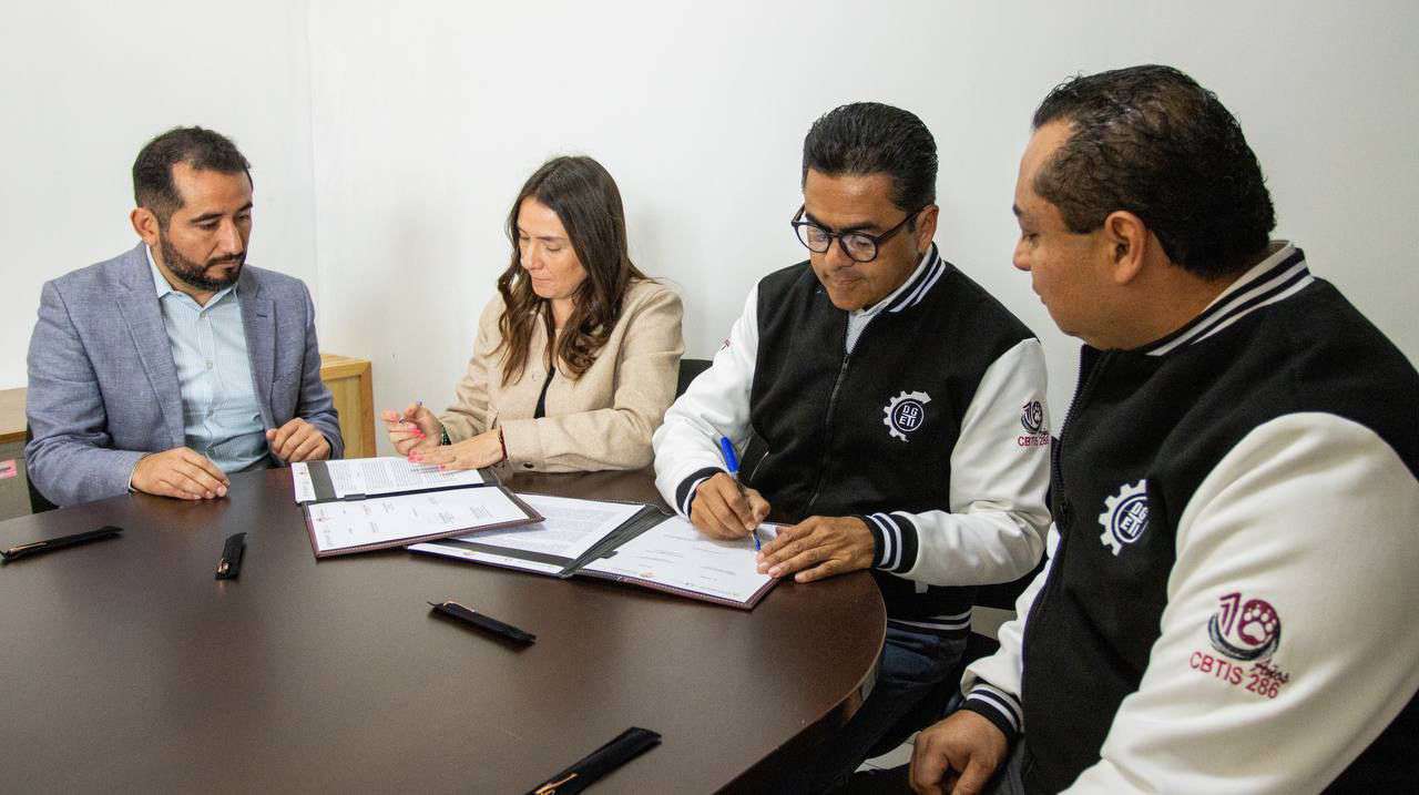 Alcaldía de Mineral de la Reforma y DIFH firman convenio para estudiantes del CBTIS