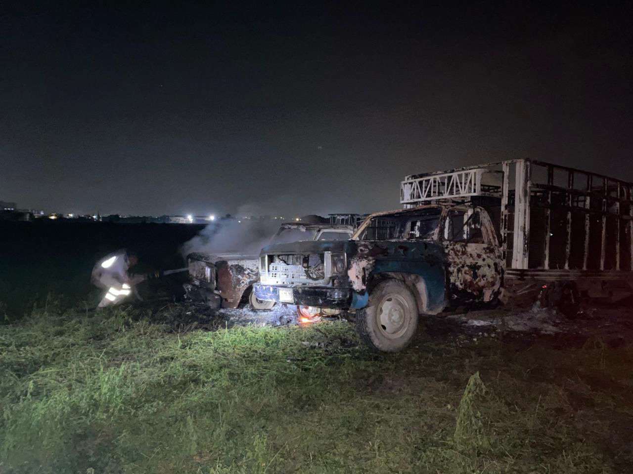 Tlahuelilpan: explotan dos camionetas huachicoleras