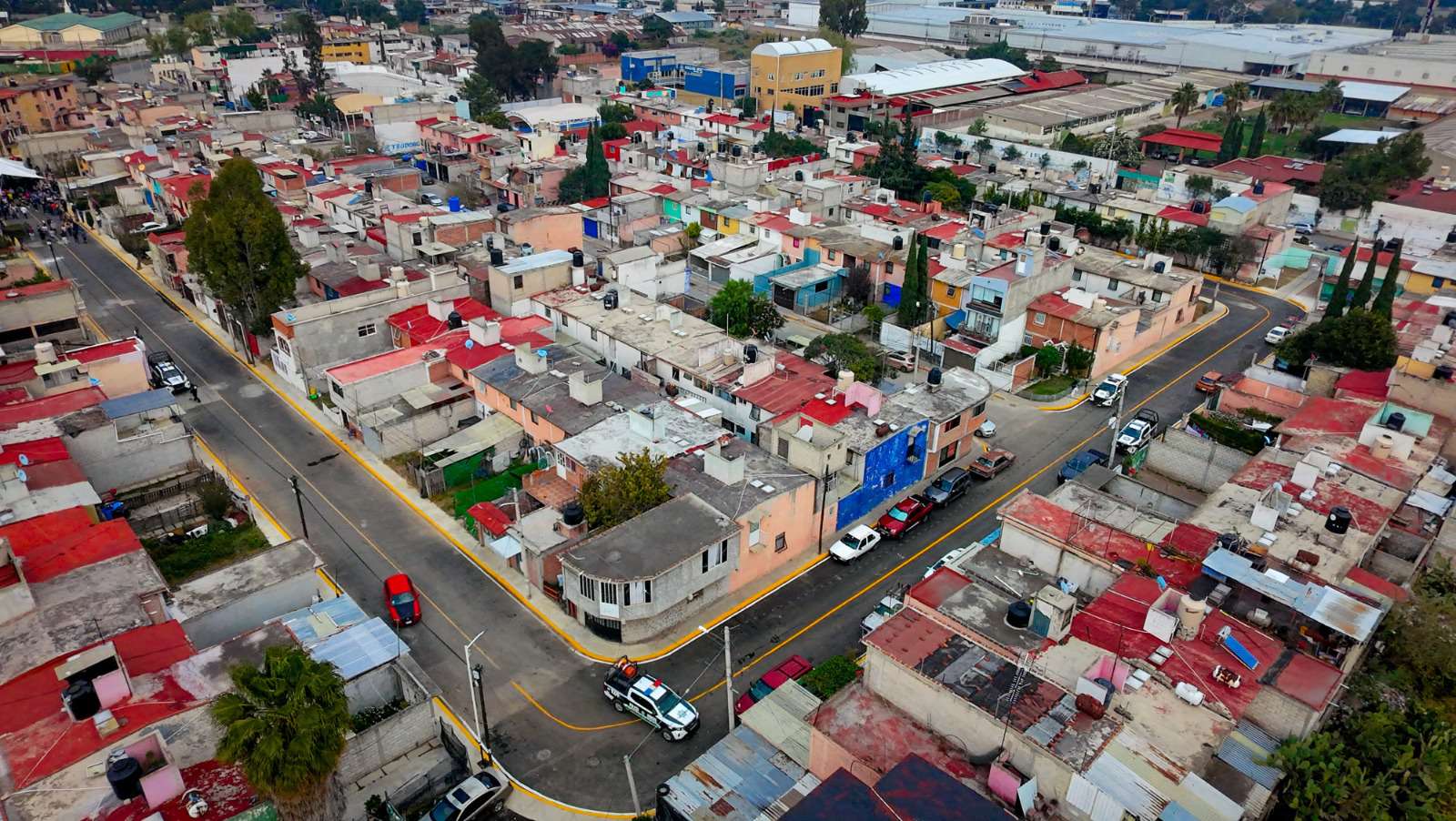 Tizayuca: pavimentan calles del Fraccionamiento Las Campanas