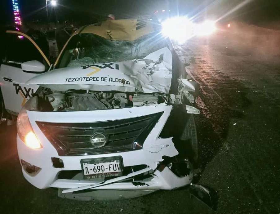 Accidente en tramo Mixquiahuala-Tlahuelilpan deja un taxista herido y un caballo sin vida