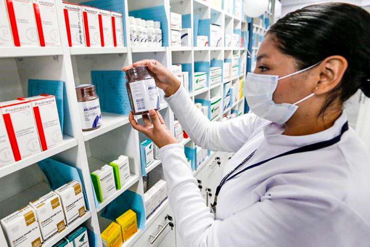 Acuerdan gobierno y farmacéuticas compras de medicamentos sin corrupción