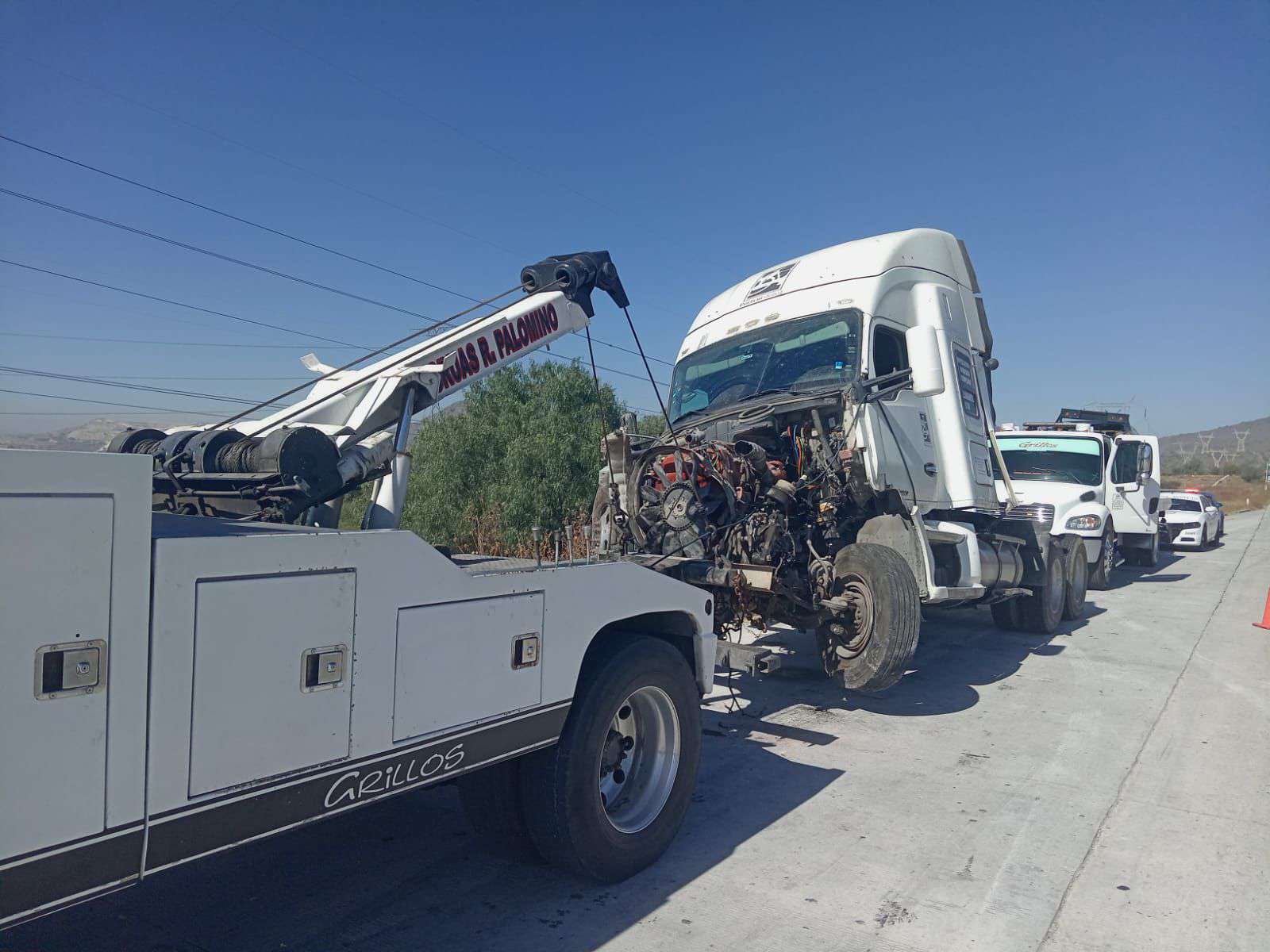 Autopista Arco Norte: accidente de tráiler genera caos vial