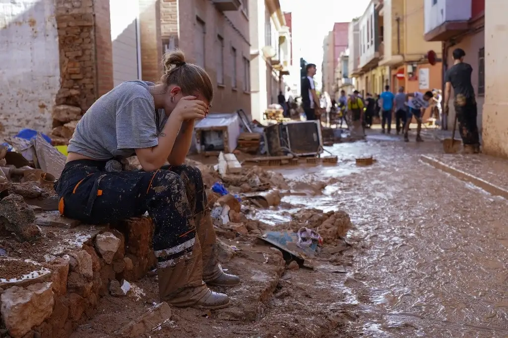 Valencia: mil 900 desaparecidos en inundaciones