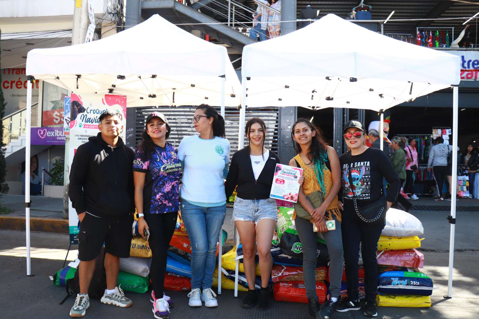 ‘Croquetas Navideñas’ reúne una tonelada de alimento para perritos de Pachuca