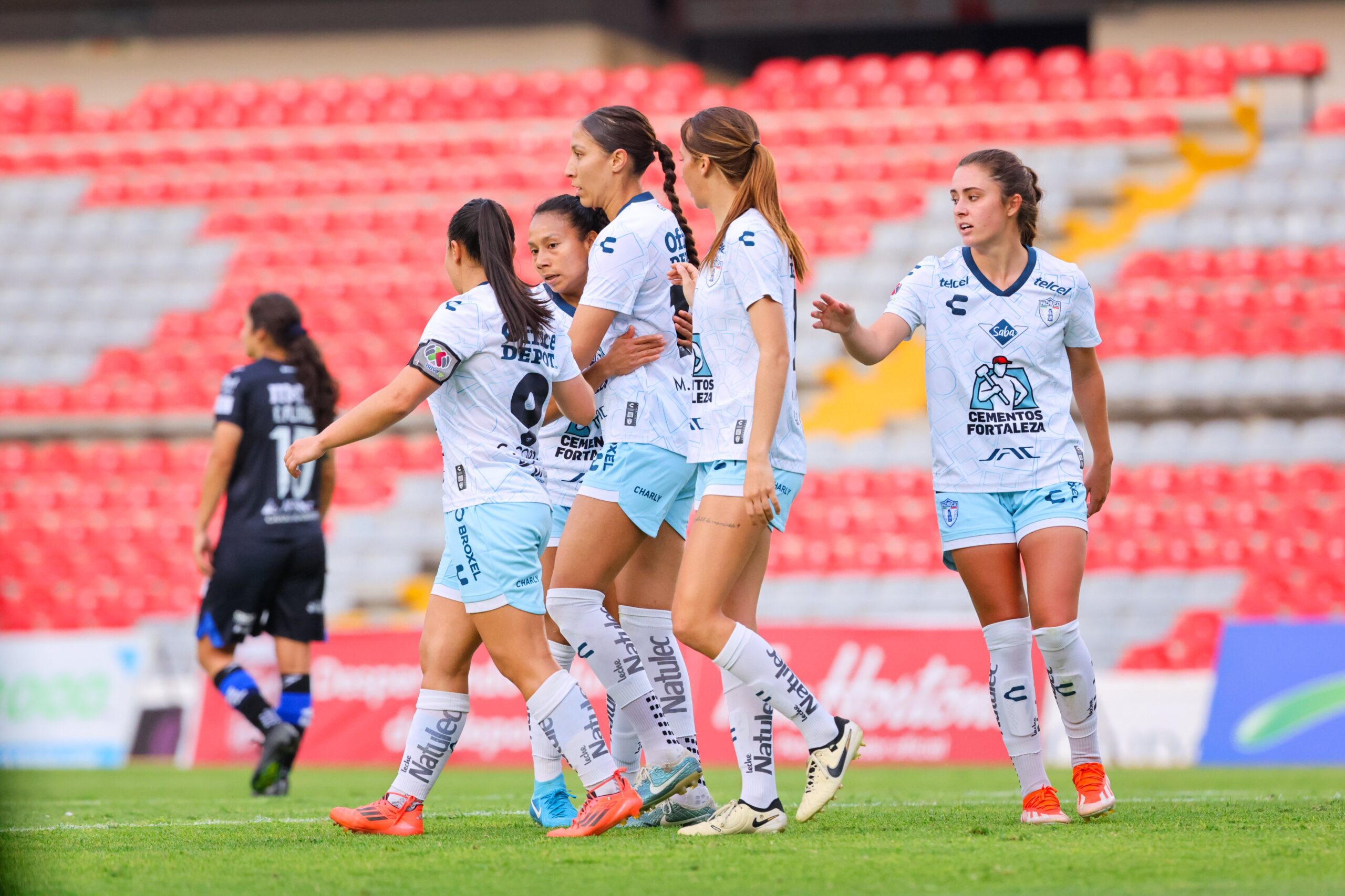 Pachuca femenil golea 7-1 al Querétaro en debut del Clausura 2025