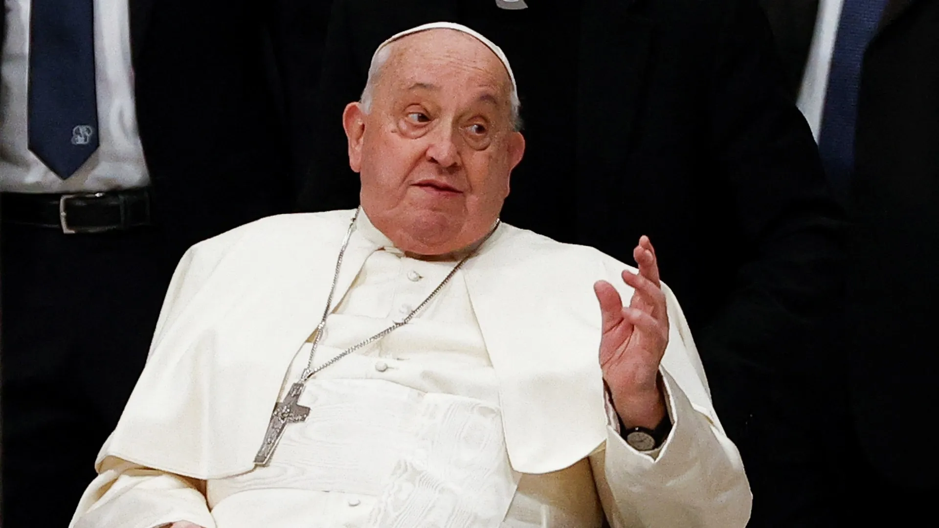 El Papa “no está fuera de peligro”; permanecerá hospitalizado: médicos