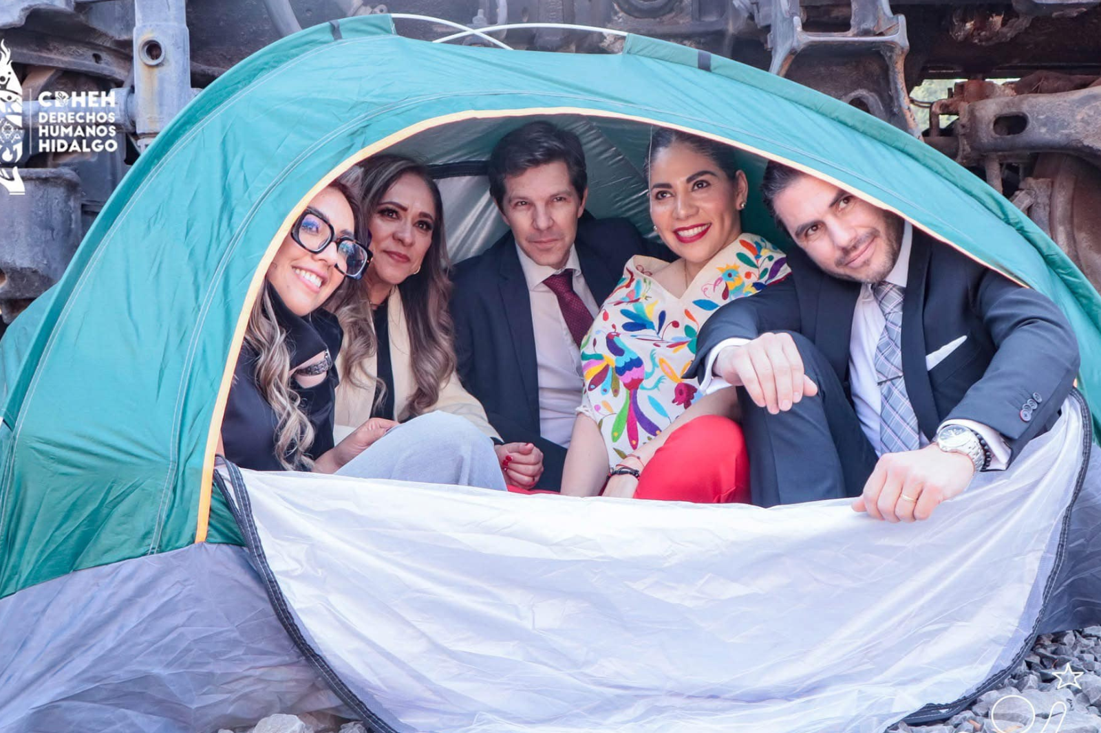 ¡No es un juego! Señalan a la CDHEH de revictimizar a migrantes con su reciente actividad