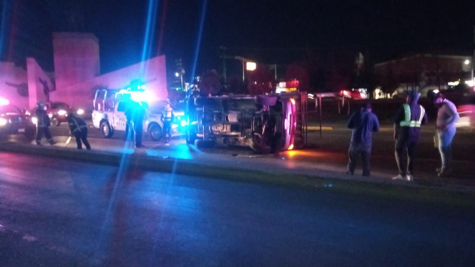 Tráfico pesado en la México-Pachuca por volcadura de camión