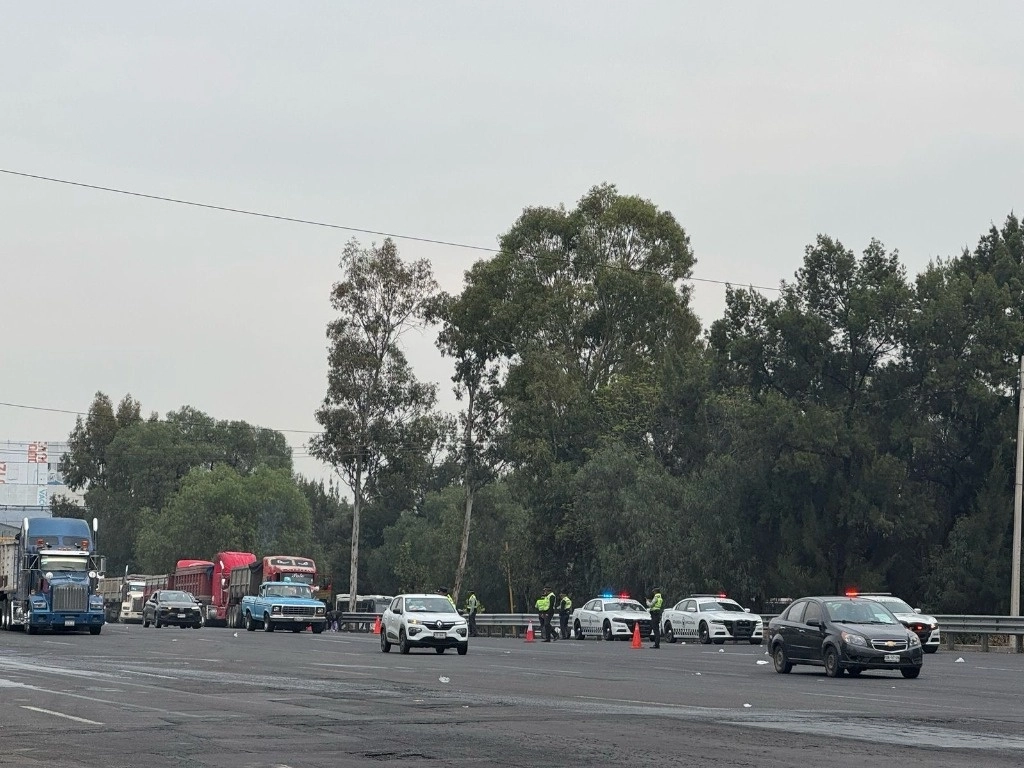 Retiran bloqueos de autopistas, tras 9 horas de protesta