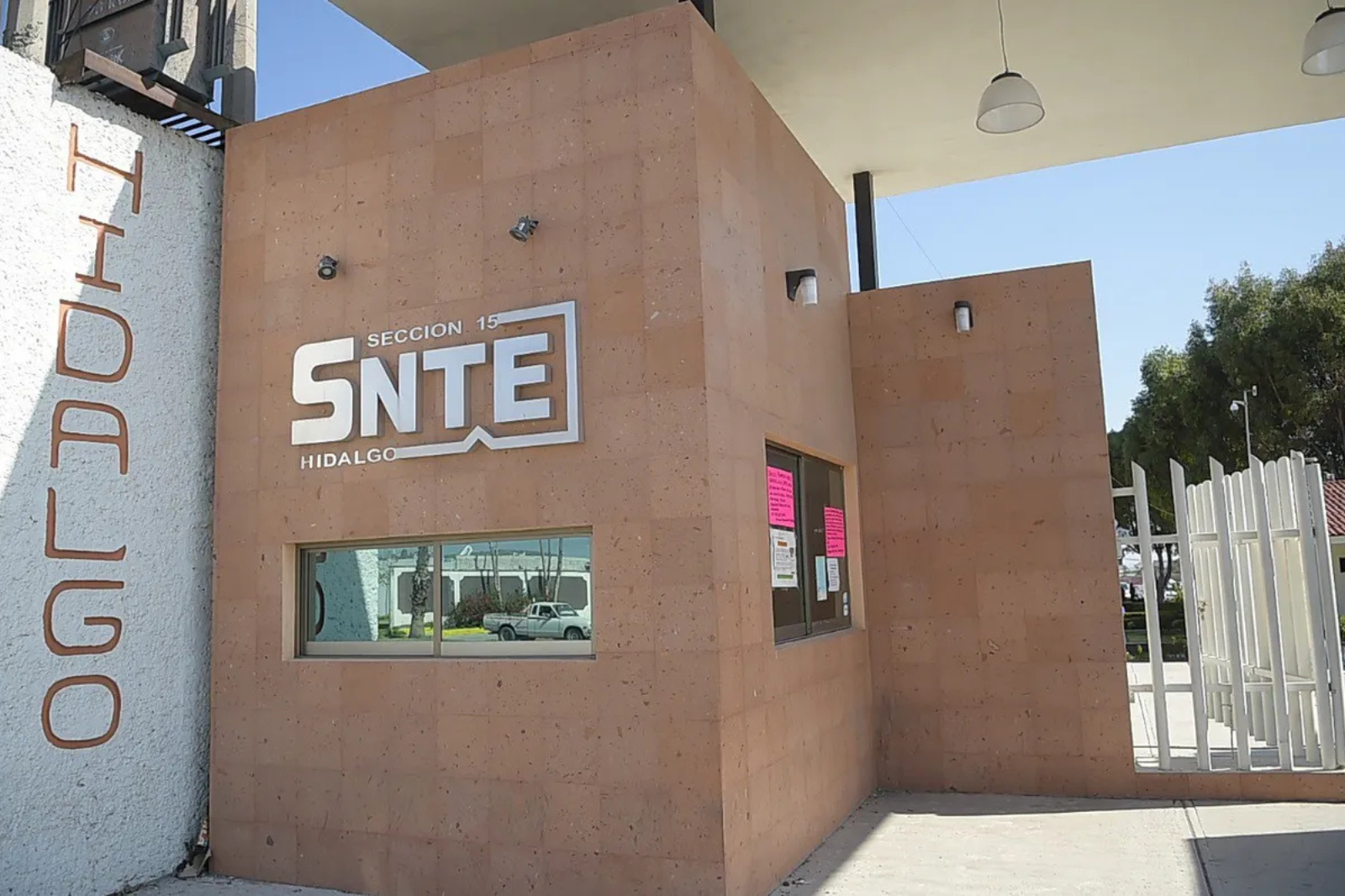 Vandalizan y roban oficinas de la Sección 15 del SNTE en Pachuca