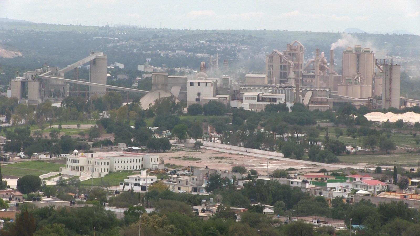 Cemex paga 48 millones de pesos por impuesto predial en Atotonilco de Tula, pero aún adeuda 60 millones