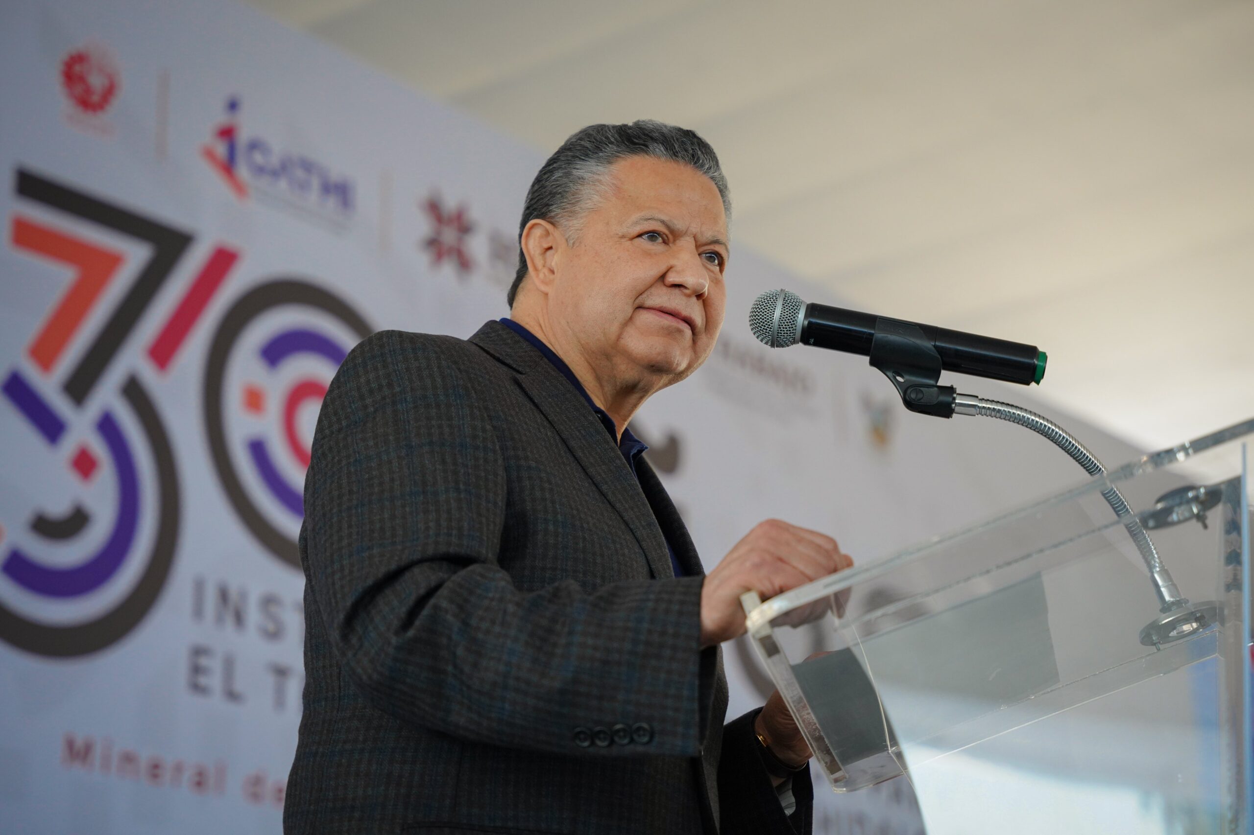 “Tenemos que aplicarnos más”: reconoce Menchaca a mitad de su mandato