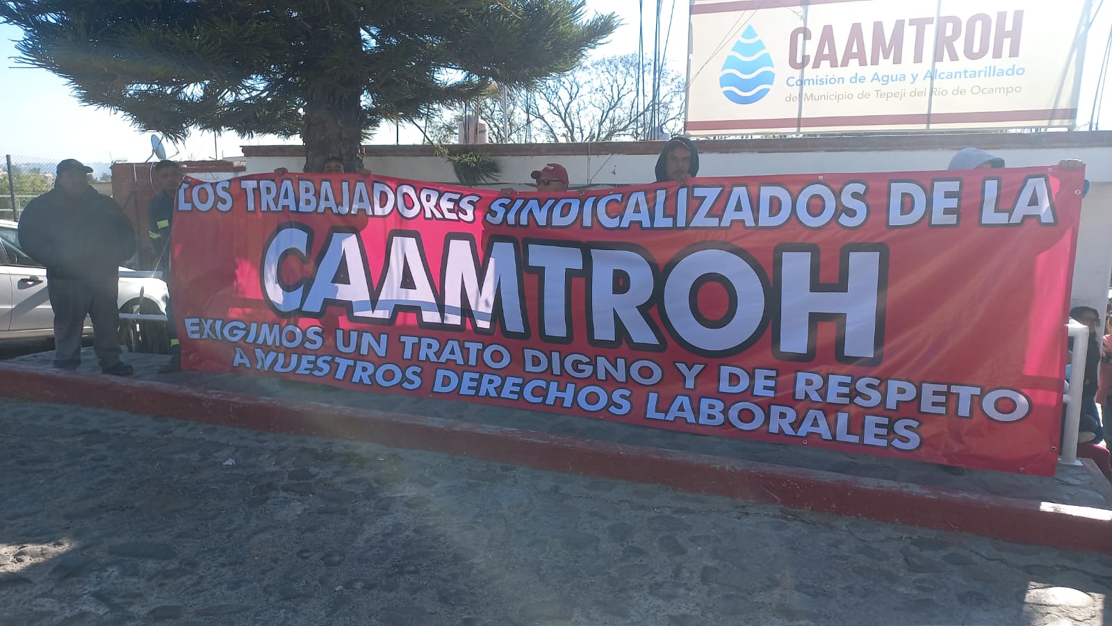 Tepeji: empleados de Caamtroh realizan paro de labores; denuncian malas condiciones laborales