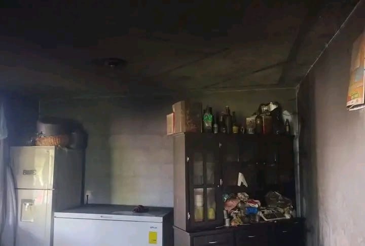 Incendio en Ixmiquilpan deja dos personas intoxicadas