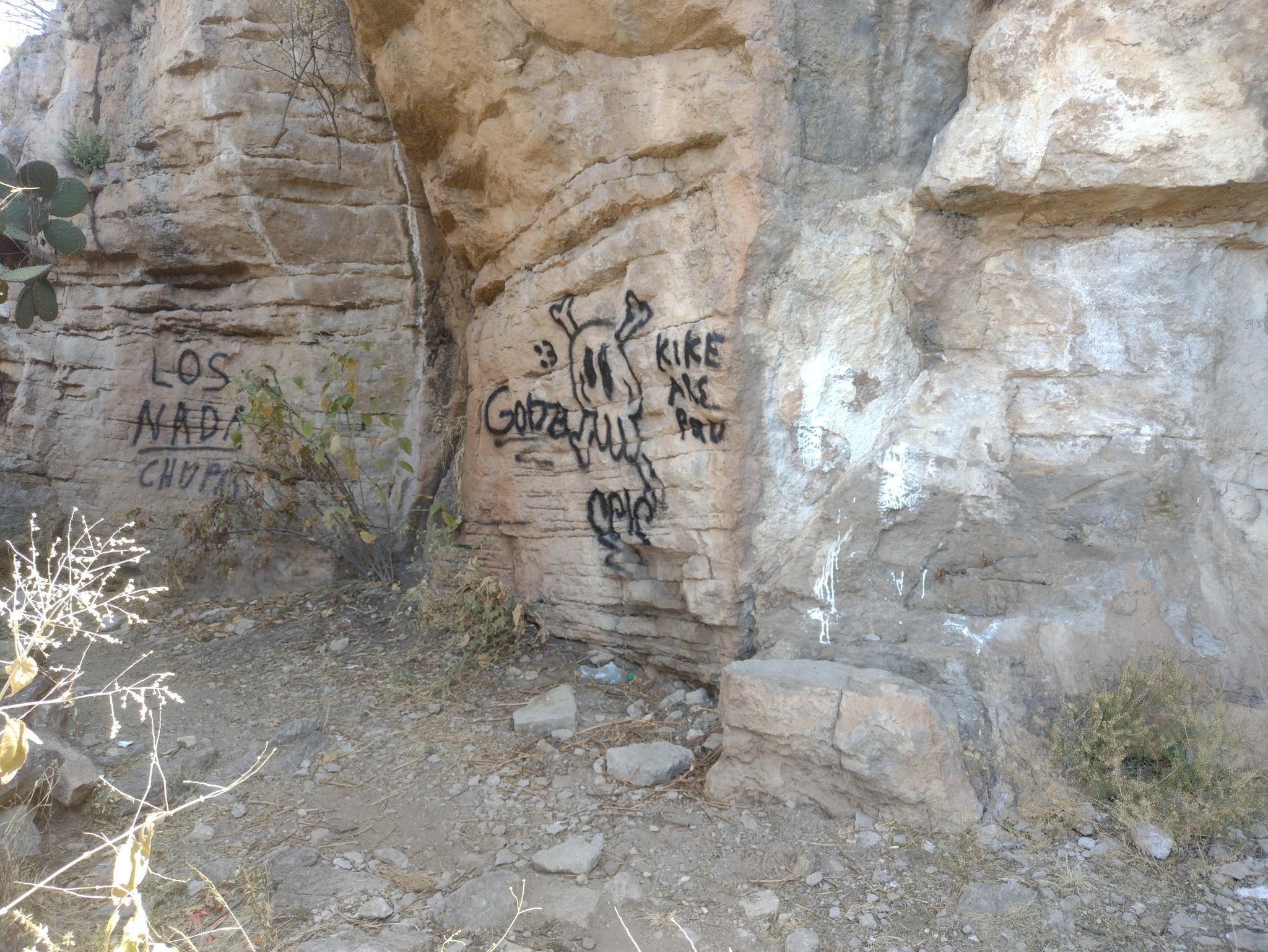 Vandalismo en la Zona Arqueológica de Huapalcalco: Grafitis dañan el valor histórico