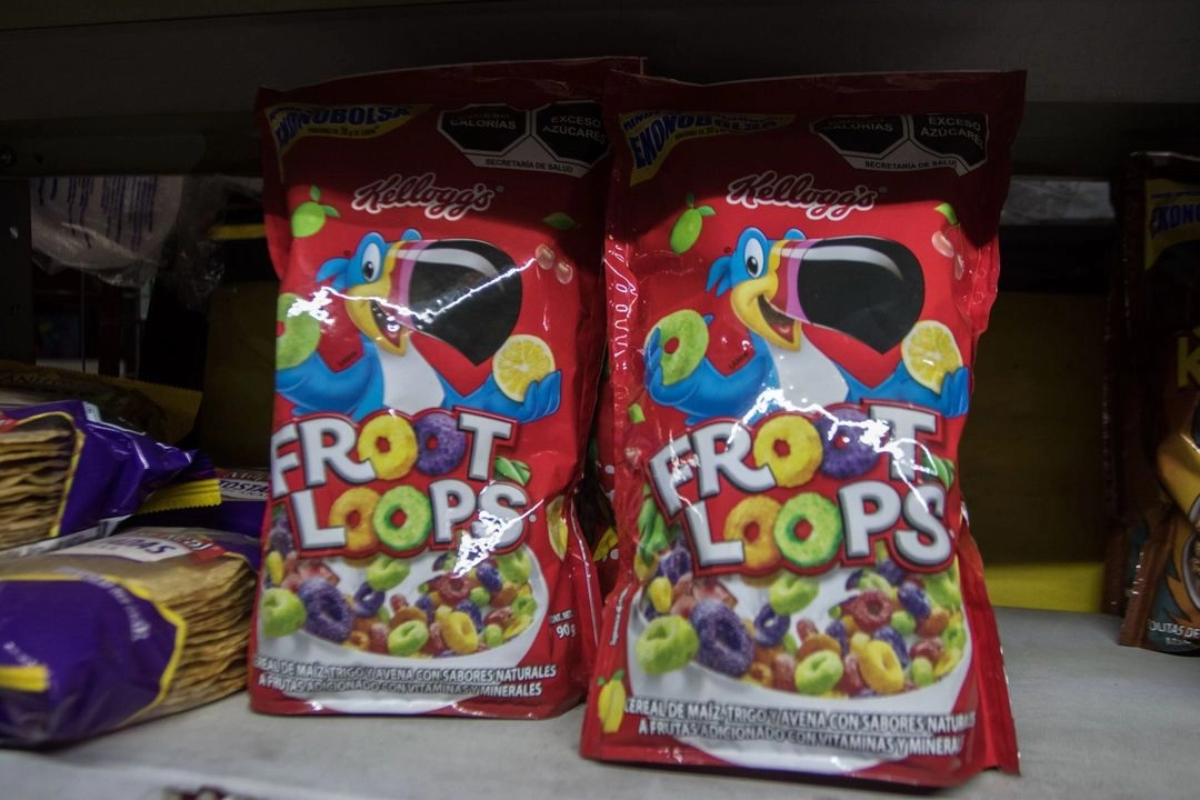 Industria de alimentos en México comercia productos con colorantes prohibidos en UE: estudio