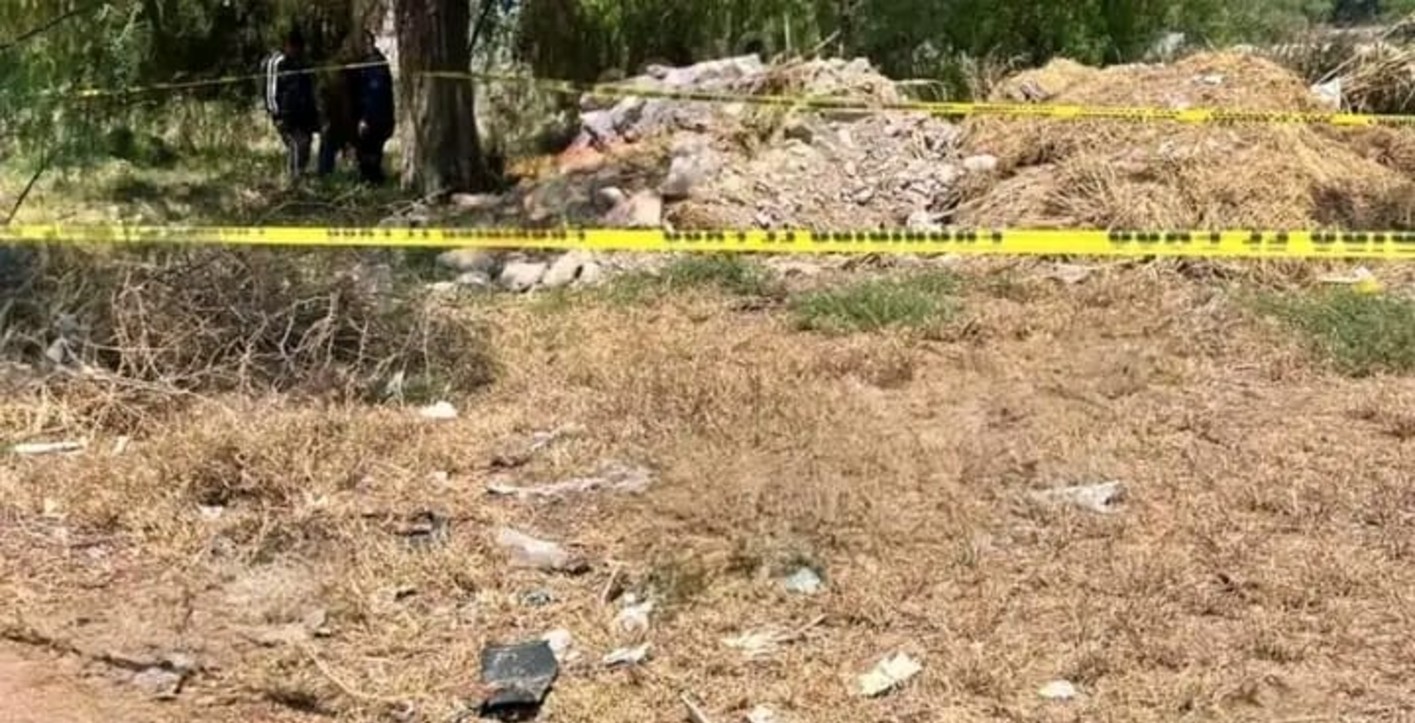 Hallan cadáver en descomposición en carretera de Actopan