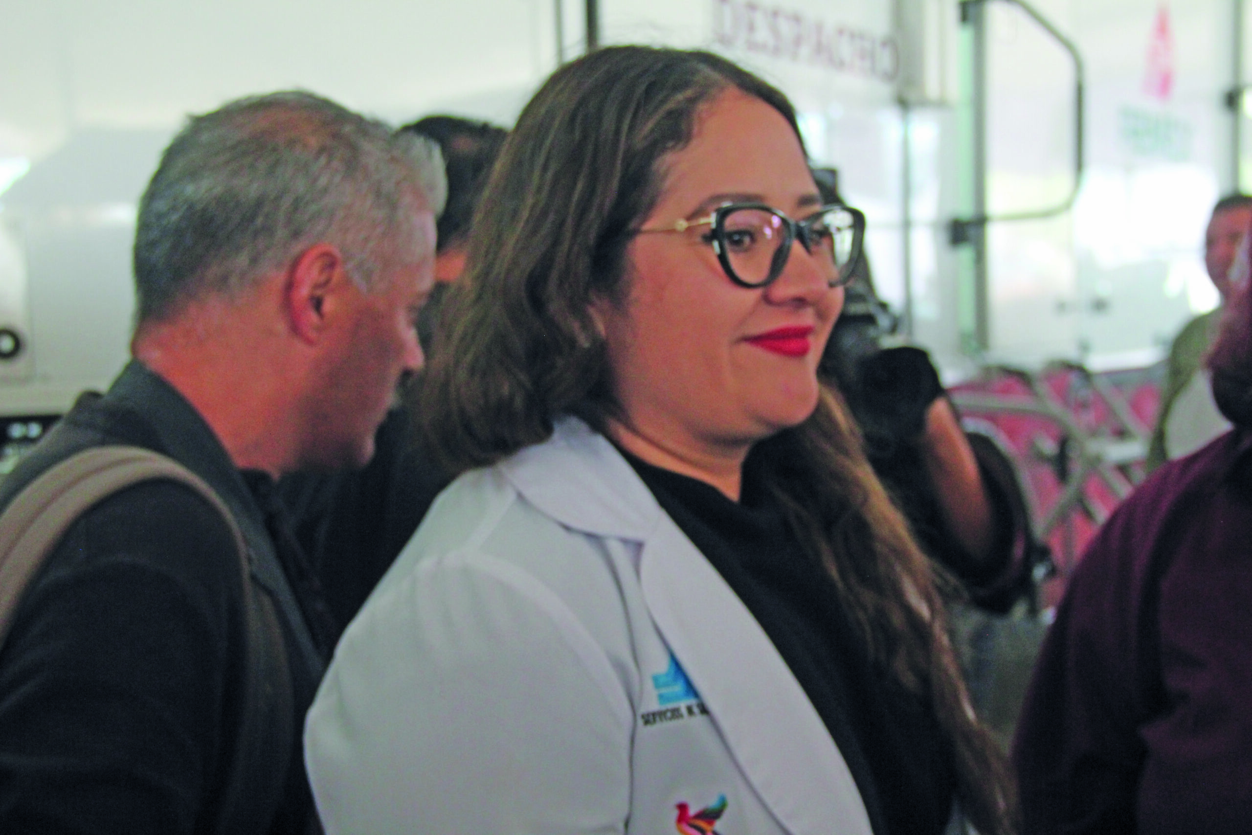 Secretaria de Salud niega promoción de su imagen: fue error de imprenta, dice