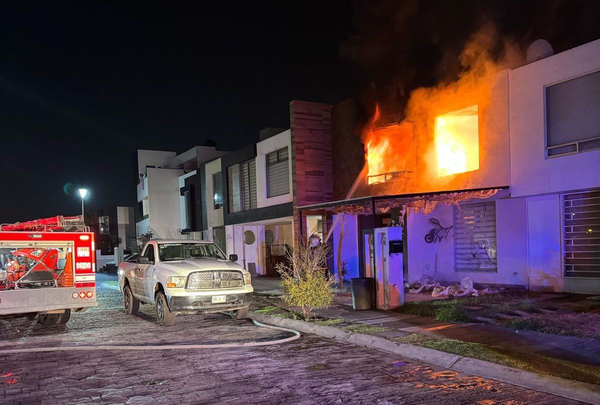 Incendio consume vivienda en Zempoala; sin heridos