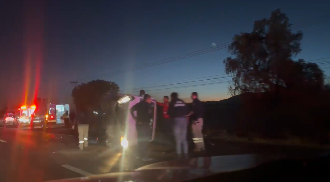 Volcadura en la México-Pachuca deja lesionados y congestión vial | VIDEO