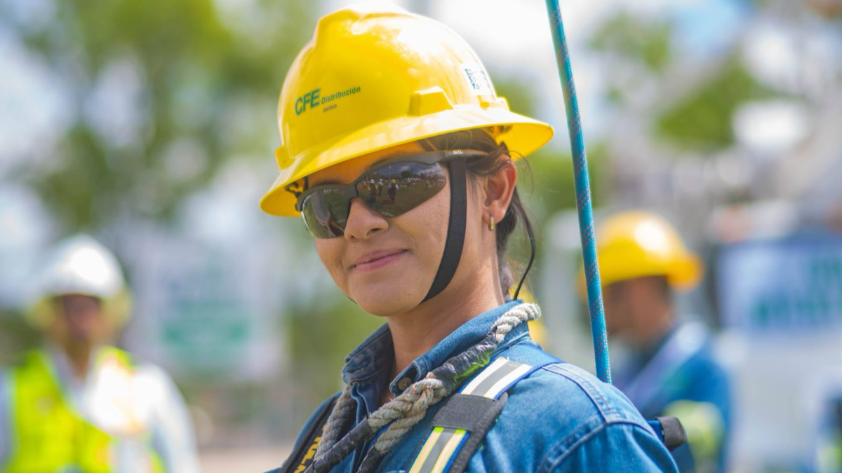 La CFE inició un operativo casa por casa en abril 2025 para instalar medidores inteligentes y detectar anomalías en el consumo eléctrico.