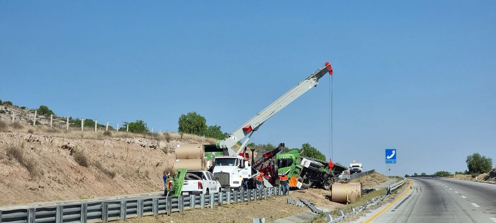 Arco Norte: volcadura de tráiler genera fila de 20 km | VIDEO