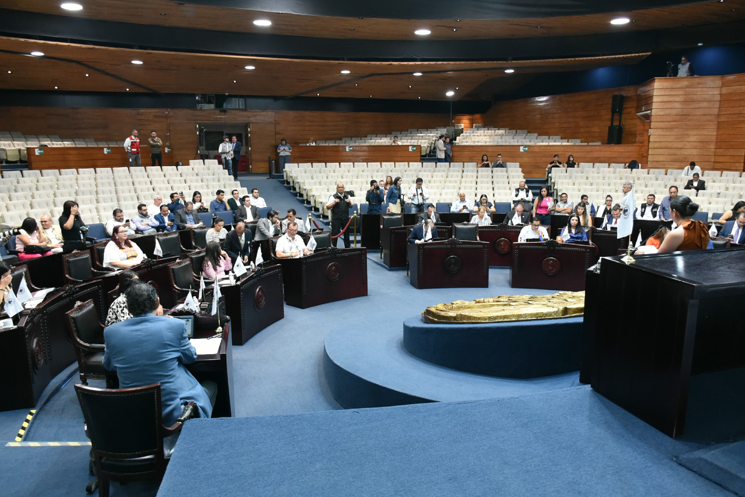 Legisladores hidalguenses sumaron decenas de ausencias en 2024 y 2025, según datos oficiales del Congreso.