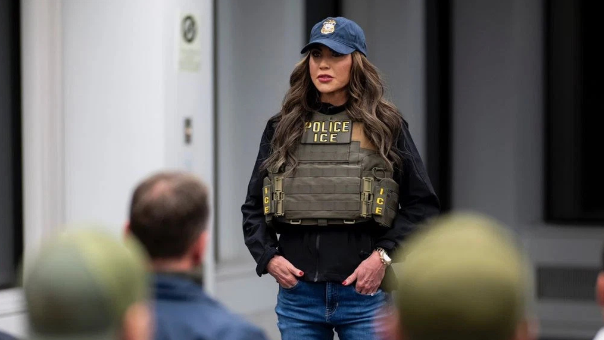 Roban bolso Gucci de Kristi Noem, secretaria de Seguridad de Trump