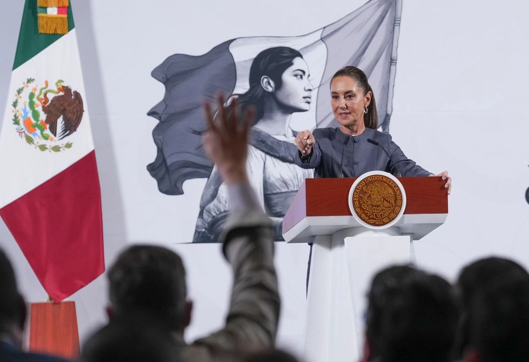 Sheinbaum descarta nota diplomática por campaña de EU en las televisoras