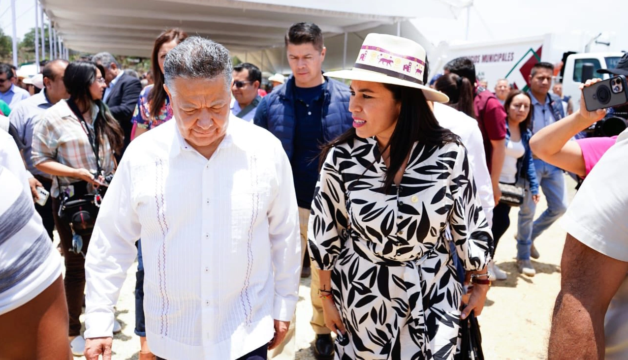 Simey Olvera respalda propuesta de Menchaca para la ampliación de mandato estatal de mujeres