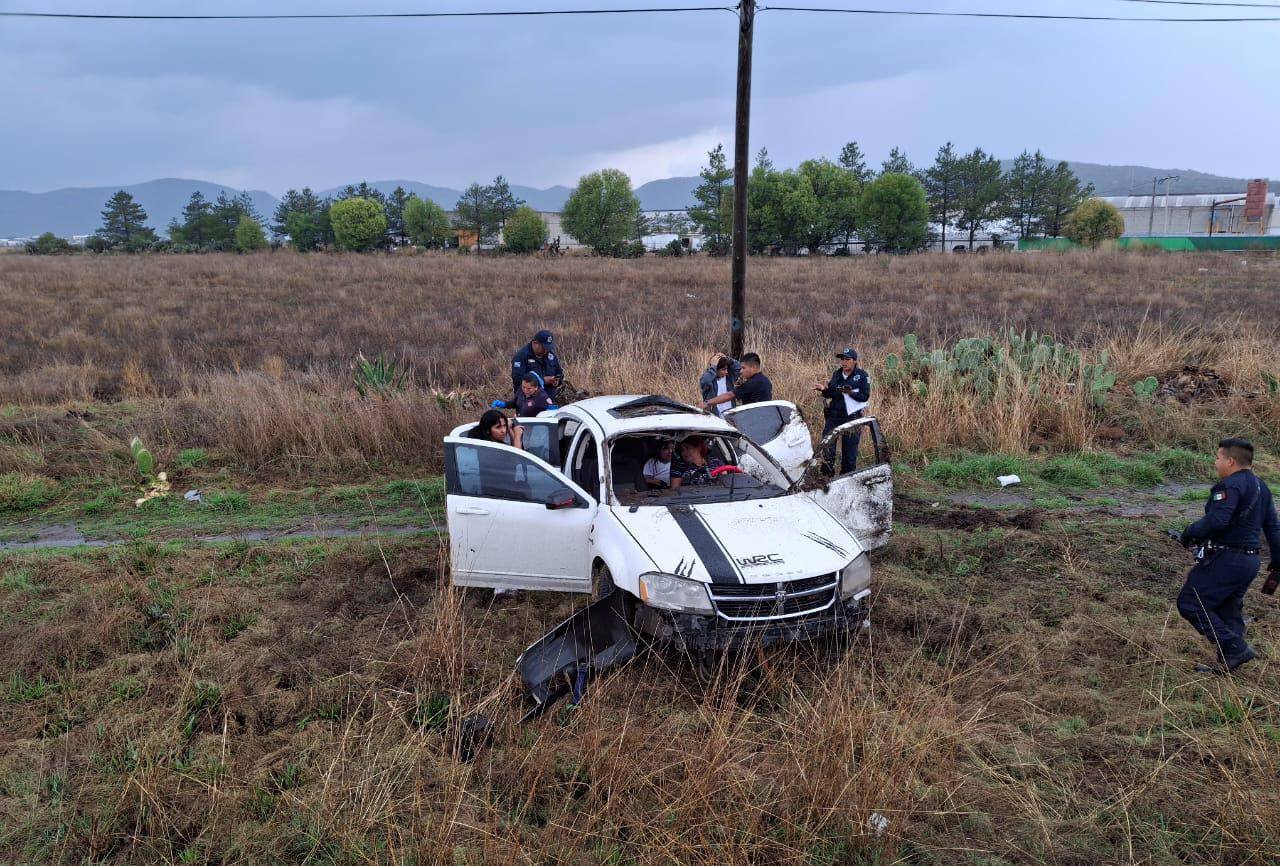 Accidente en la México-Pachuca deja dos personas lesioandas y daños materiales