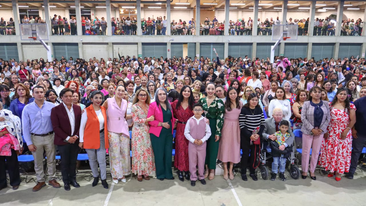 Tizayuca celebra a más de 2 mil 500 madres con emotivo evento en el Complejo Colibrí