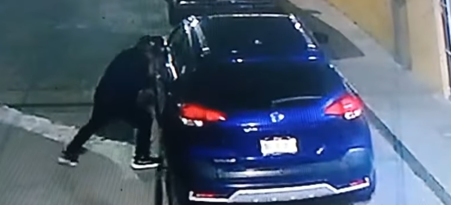 Hombre intenta robarse una camioneta en Actopan