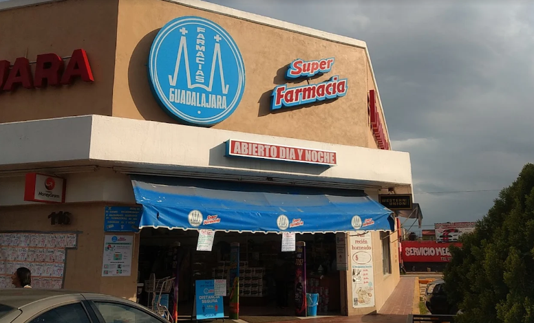 Asaltan Farmacias Guadalajara en Mineral de la Reforma; hombres armados lograron huir
