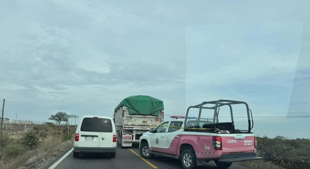 Conductor herido tras ser interceptado y golpeado por asaltantes en Alfajayucan