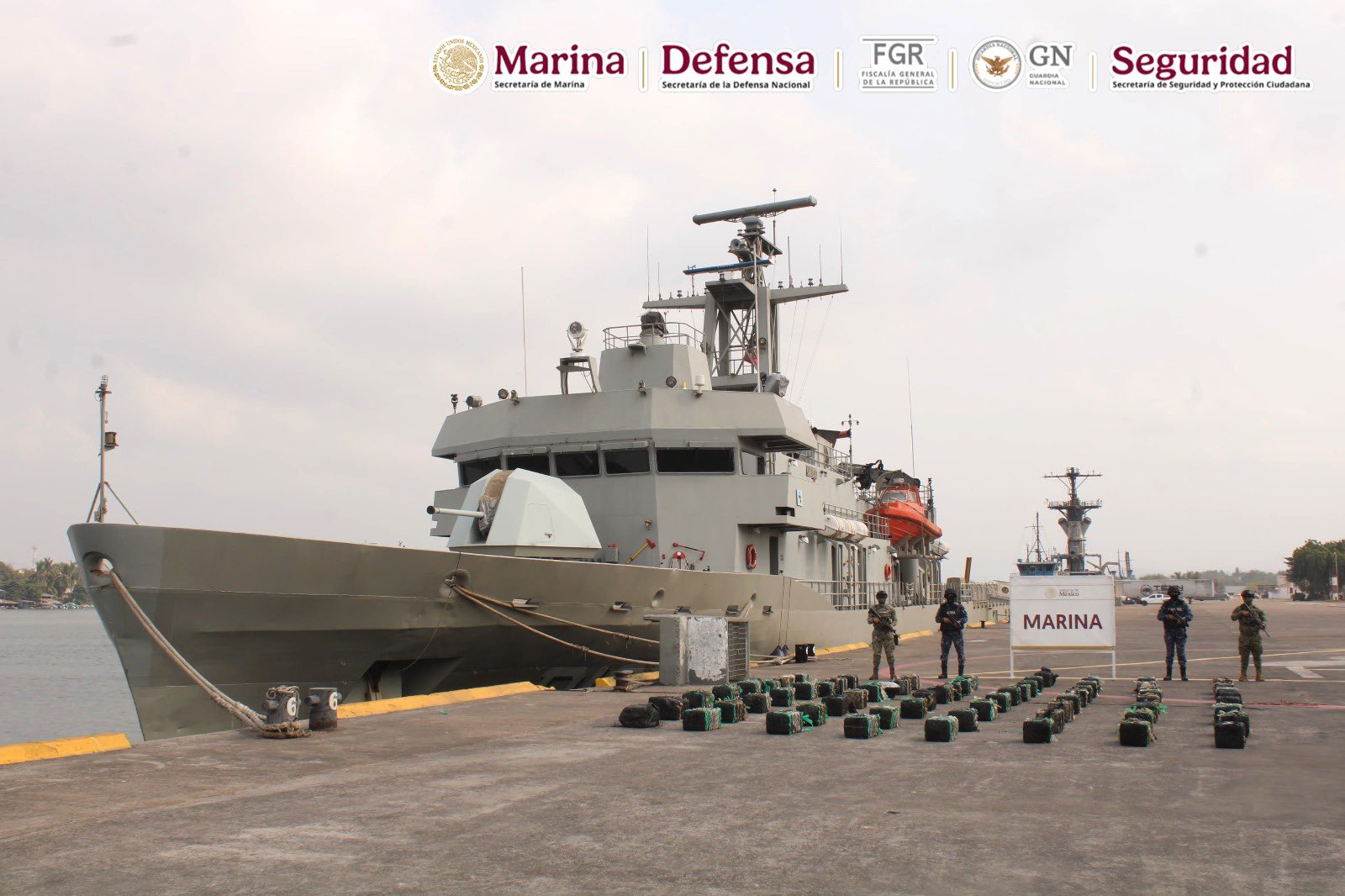 Secretaría de Marina asegura más de una tonelada de cocaina en Michocán