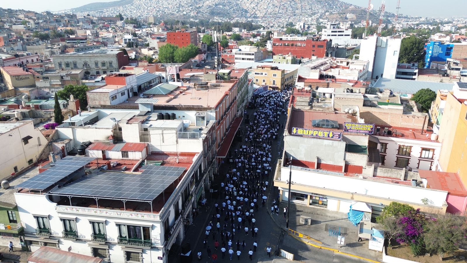 Pachuca: Marchan maestros del SNTE Hidalgo por el Día del Trabajo
