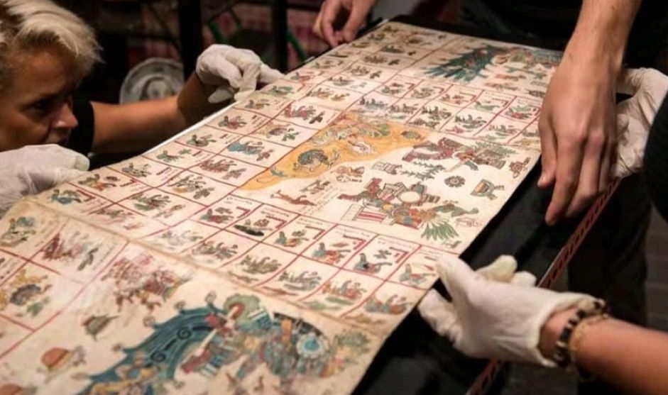 Francia analiza devolver el Códice Borbónico a México tras petición del pueblo ñañú de Hidalgo