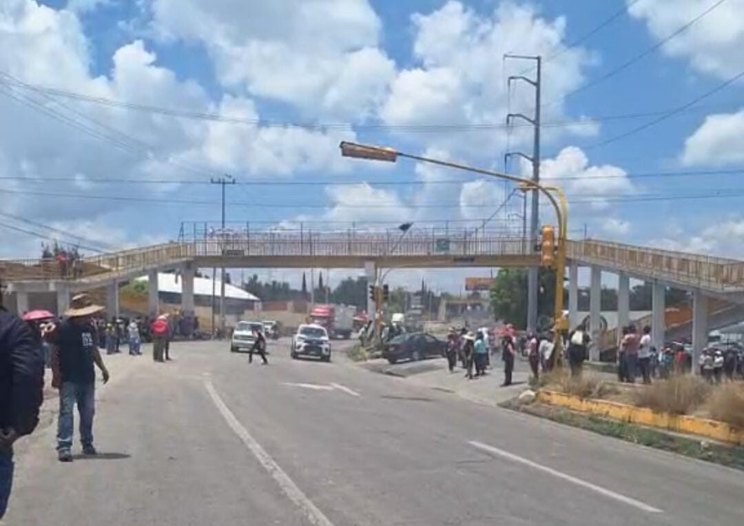 Liberan bloqueo en la carretera Ixmiquilpan-Actopan