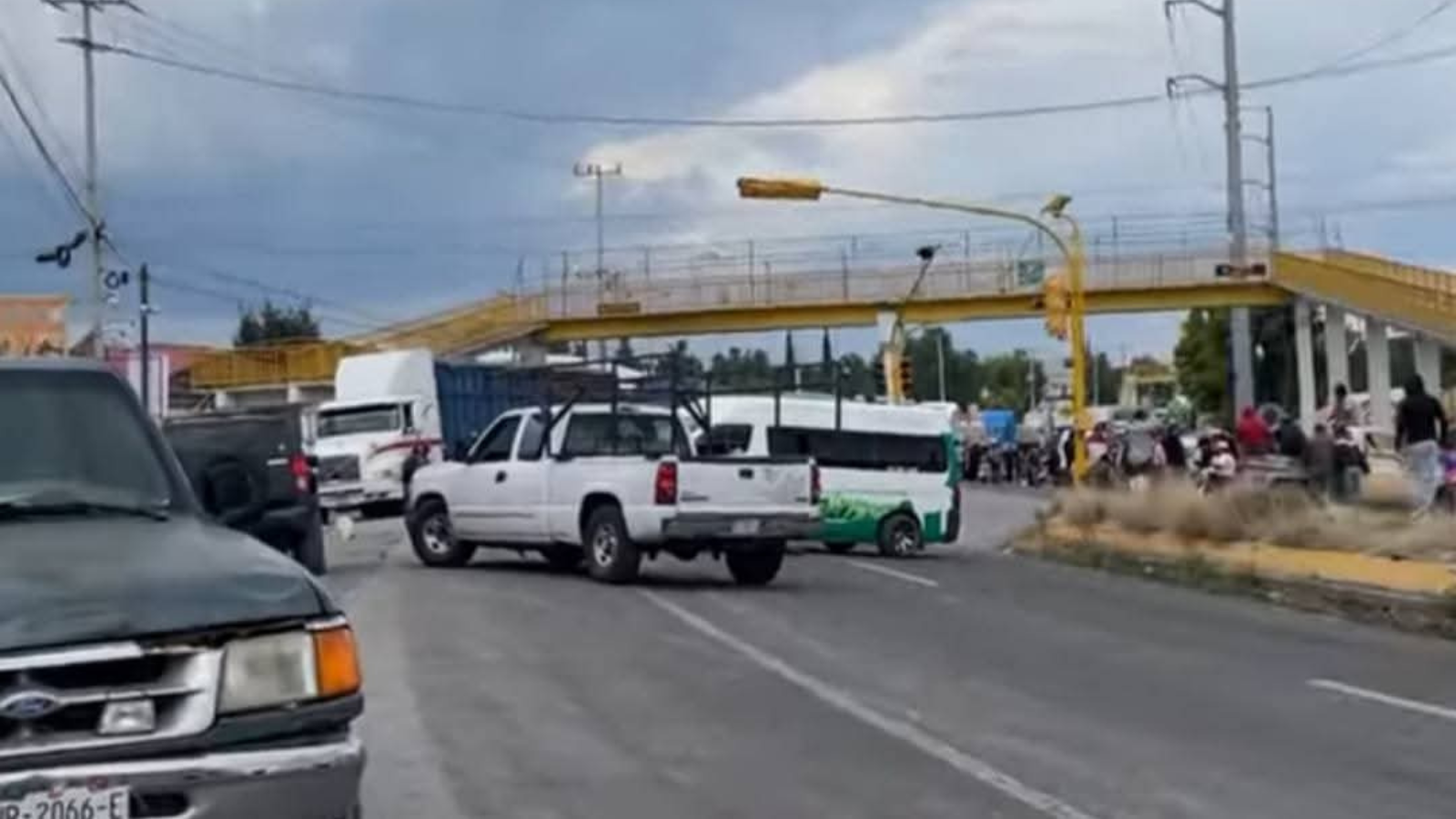 Liberan carretera Ixmiquilpan–Actopan tras 20 horas de bloqueo