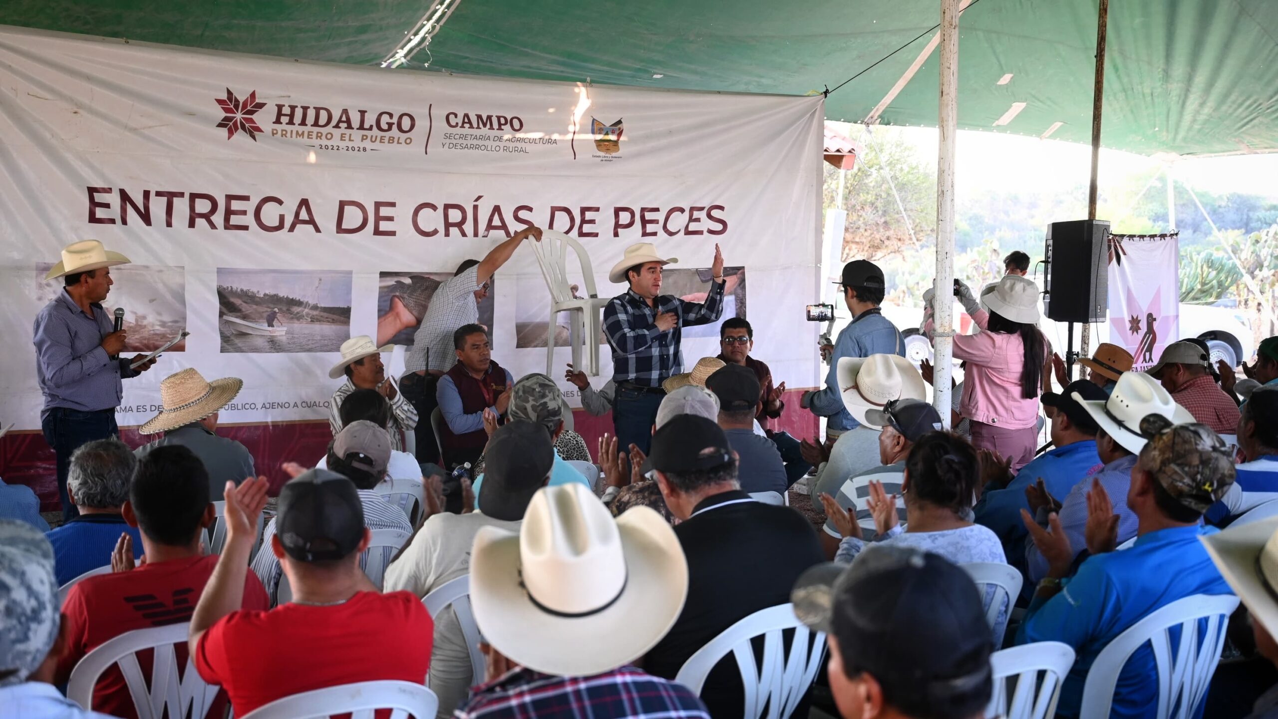 Saderh entrega 225 mil crías de tilapia en Chilcuautla y Alfajayucan