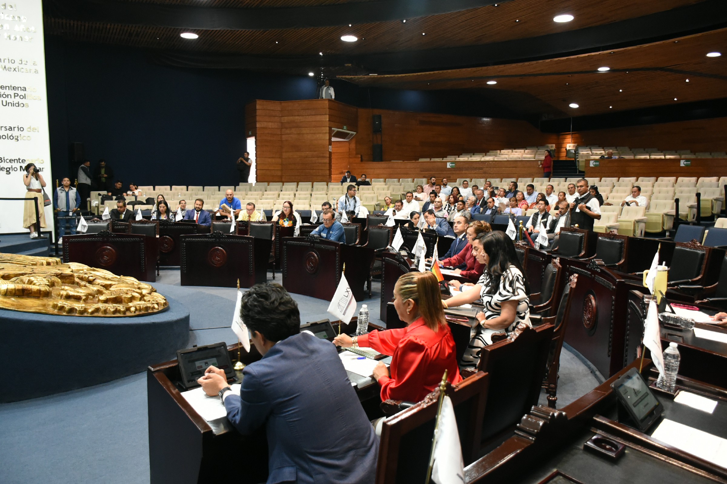 Con dictamen, legisladores impulsan inclusión financiera a favor de mujeres