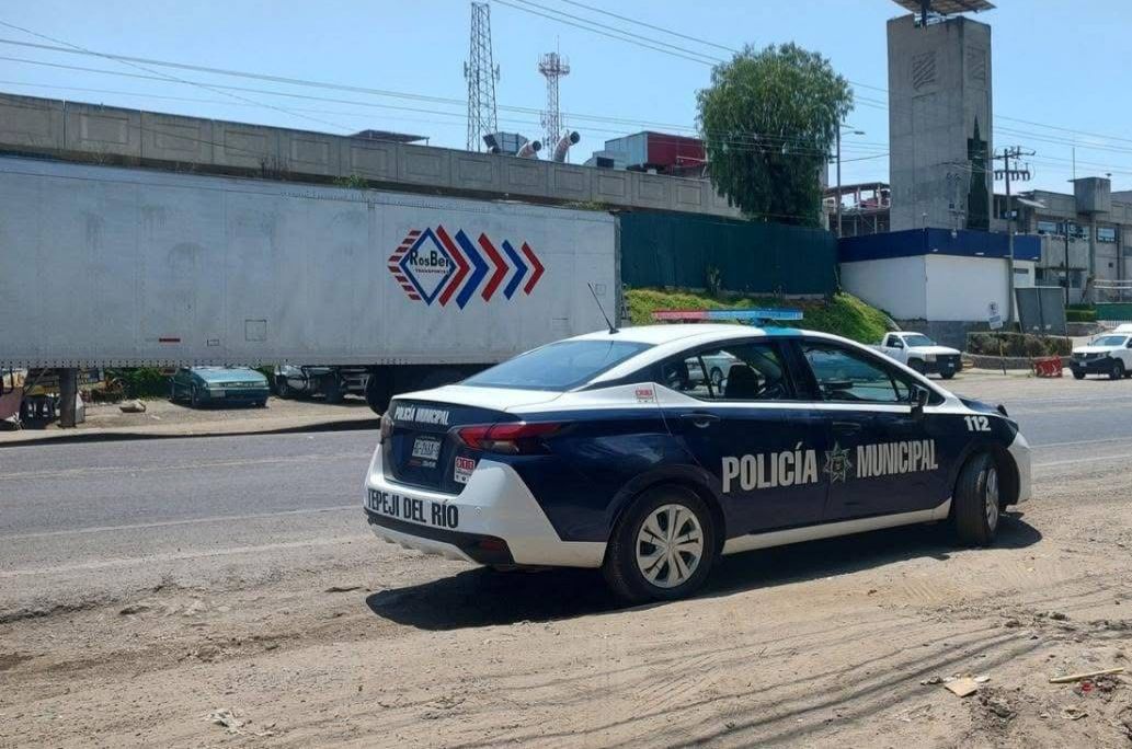 Asaltan a transportista en la autopista México–Querétaro y lo lanzan a una barranca